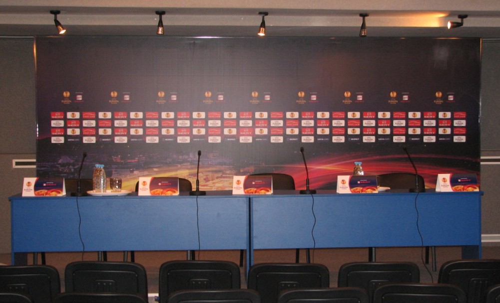 Пресс конференция футбольного клуба 'Батэ' в групповом этапе Лиги Чемпионов